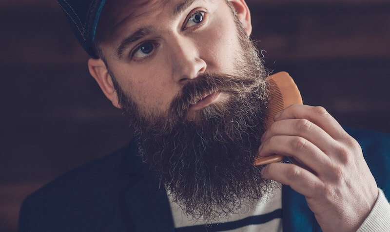 guide pour bien choisir la meilleure peigne à barbe
