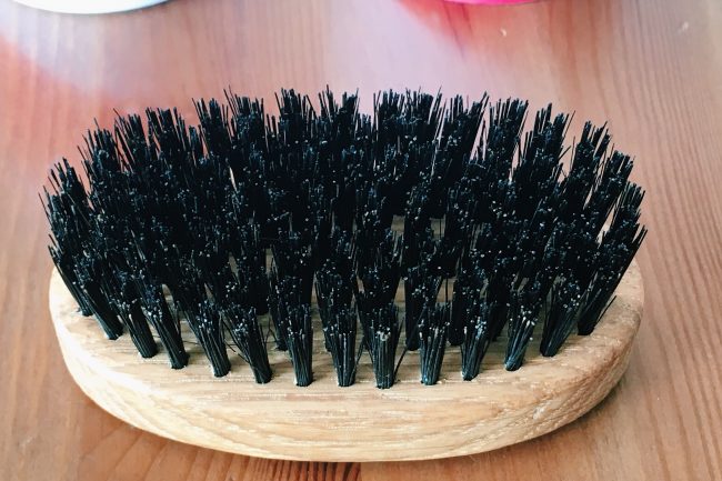 brosse à barbe en poils de sanglier