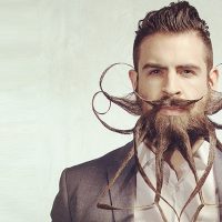 5 idées de cadeaux de Noël au poil à offrir à un barbu
